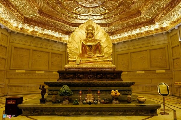 bảo tháp chùa bái đính