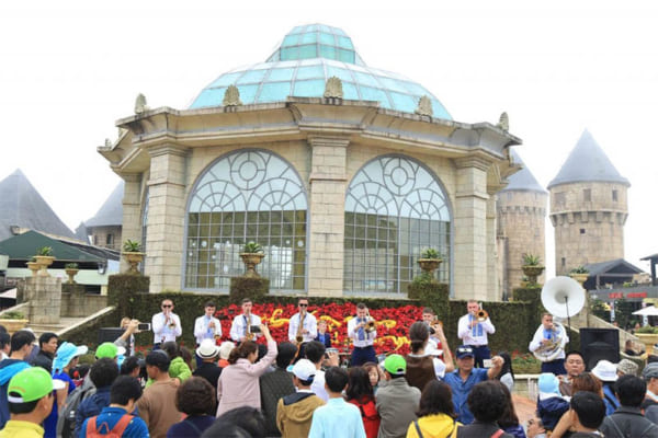 những chương trình hoạt náo tại bà nà hill;
