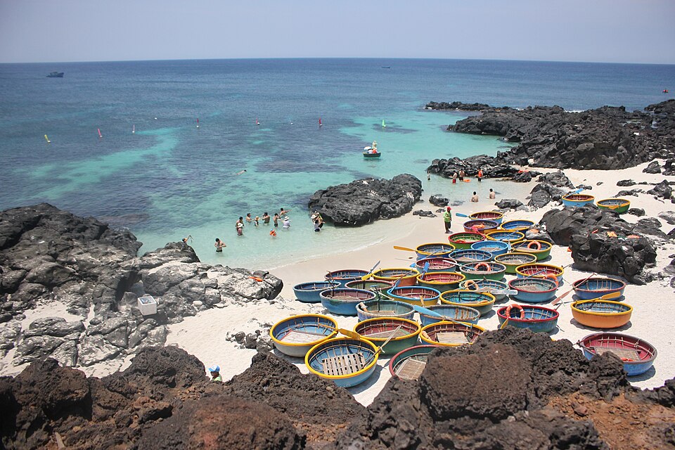 Hình minh họa: Giá phòng khách sạn Lý Sơn 2026 và thời điểm nên đặt trước