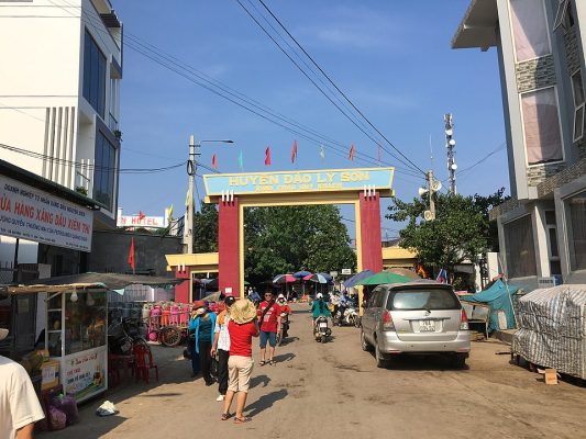 Hình minh họa: Thủ tục lên tàu và kinh nghiệm di chuyển